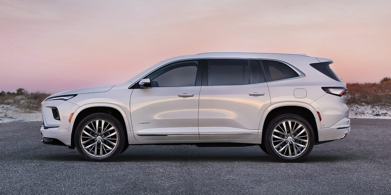 Profile View of the 2025 Buick Enclave Mid-Size SUV